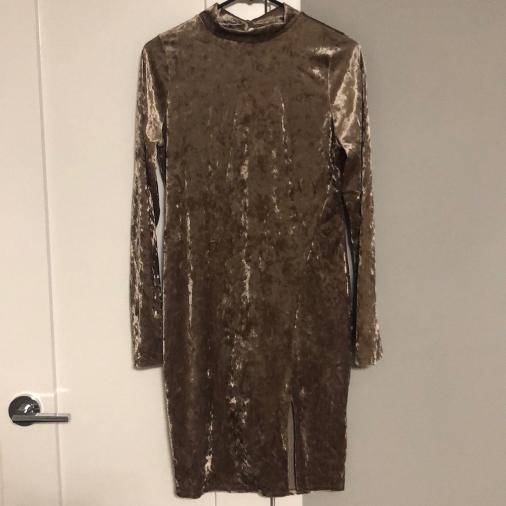 velvet long sleeve turtle neck dress